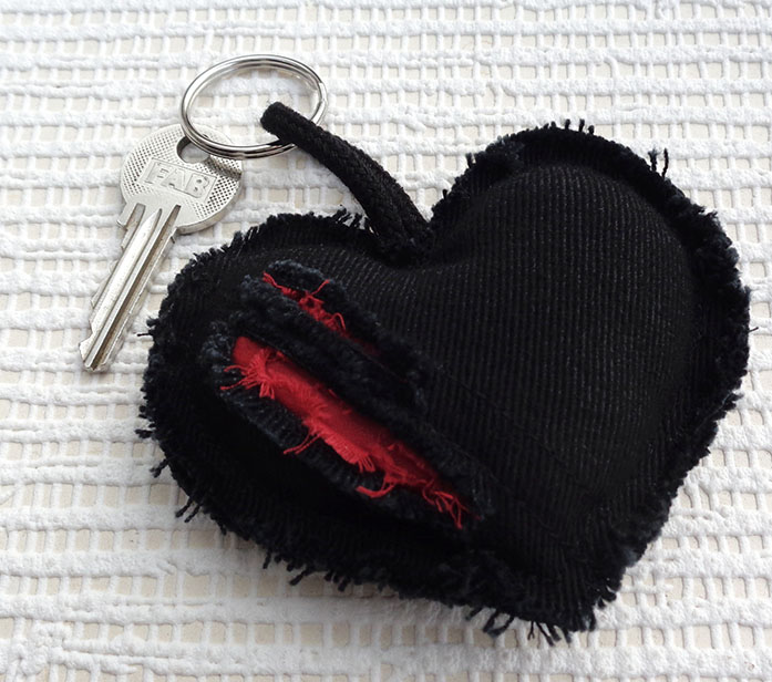Emo love heart key chain